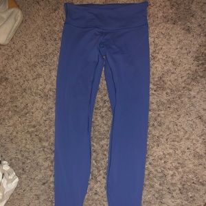 PURPLE LULULEMON LEGGINGS SIZE 4